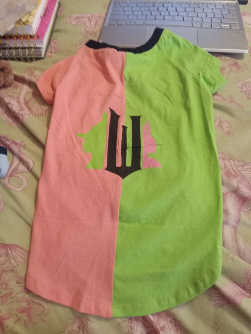 NWT Wicked Elphaba Glinda Dog Size XL Tshirt